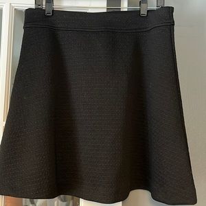 Adrienne Vittadini black A-line skirt. Large.